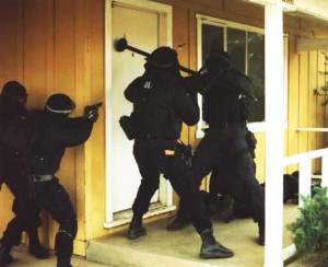 no-knock raid by police