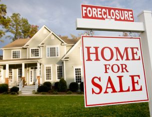 How Banks Foreclose On a Home